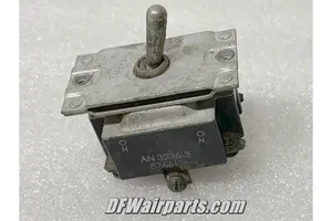 AN3226-3, 8744K9, Beech Bonanza Nav Light Toggle Switch